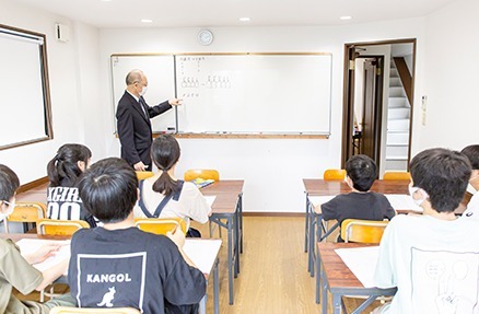 小学部・中等部・高等部の受験対策なら・樟葉・八幡市にある進学塾河本教室